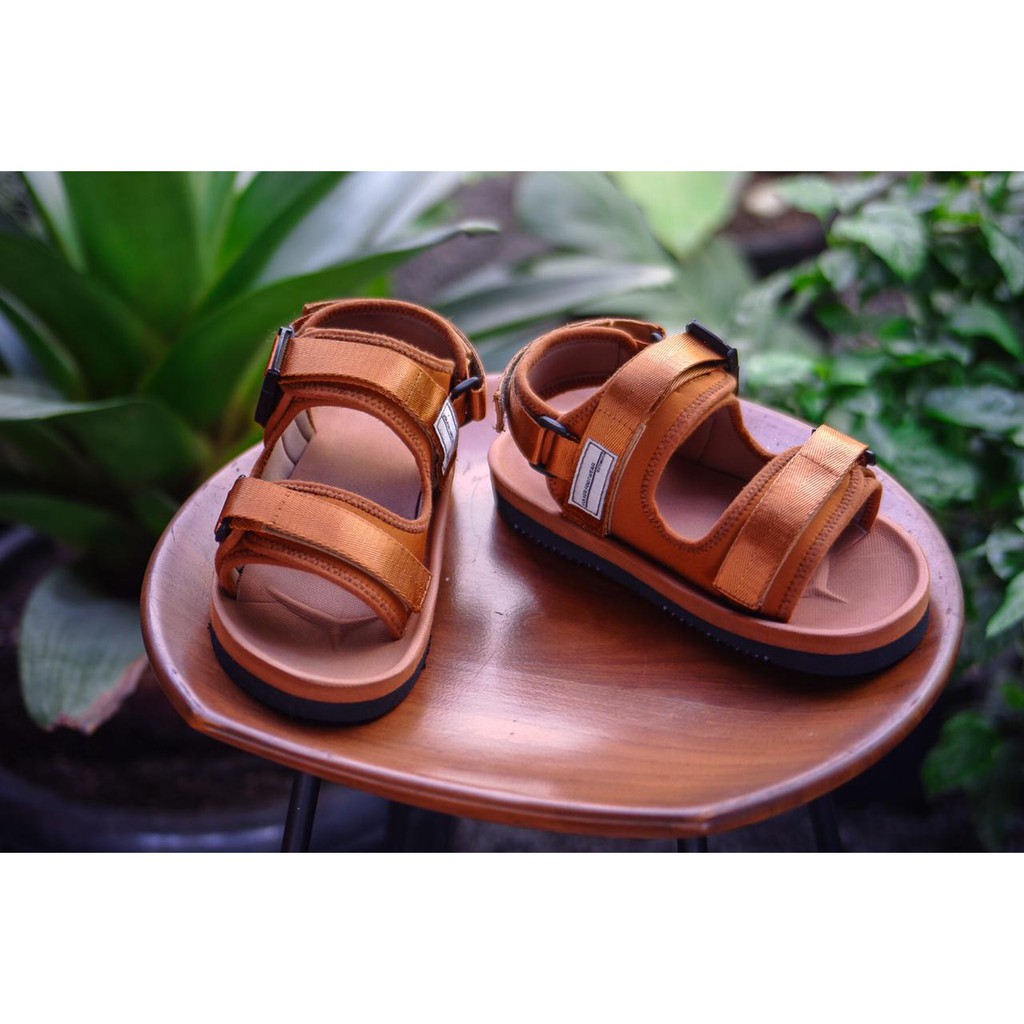 sandal kasual pria wanita volkerfootwear cutter tan blacksole