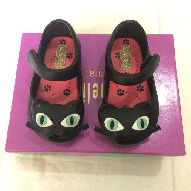 

Mini Melissa seri cat size 5