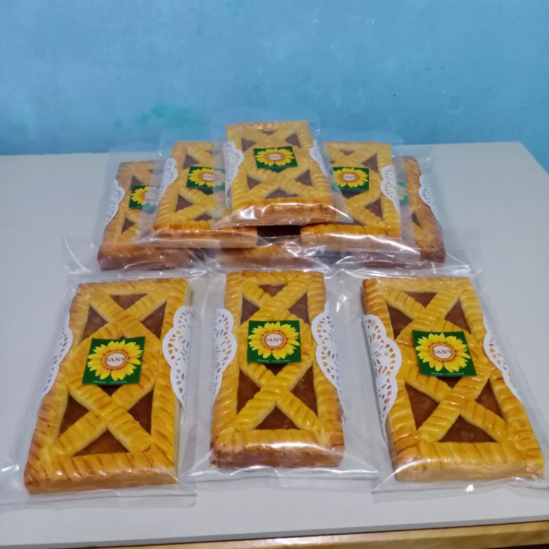 

Kue Baytat Bengkulu Premium Butter (22cmx10cm)