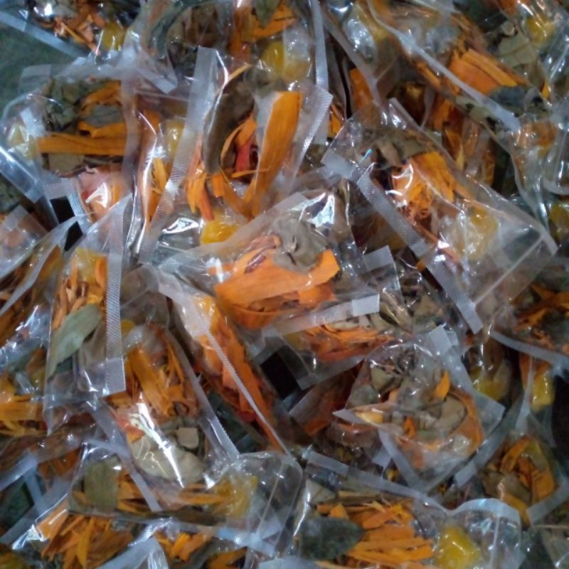 

WEDHANG UWUH MINUMAN HERBAL KHAS YOGYAKARTA MINUMAN BERKHASIAT TEH HERBAL