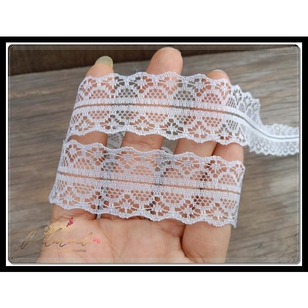 

Rend-68 : Pita Renda Lace 3 Cm (Per Rol 20 Yard)