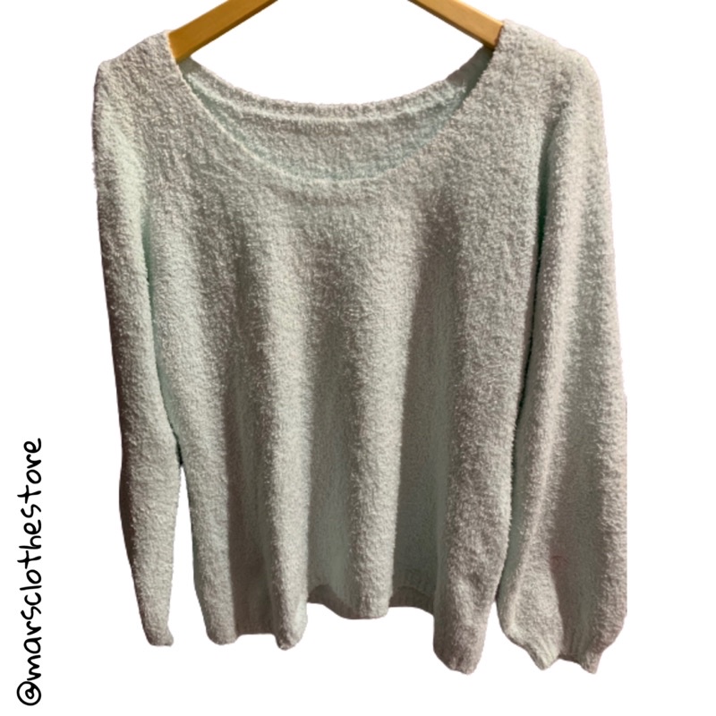 FUZZY RAJUT LENGAN BALON PEACH JOHN