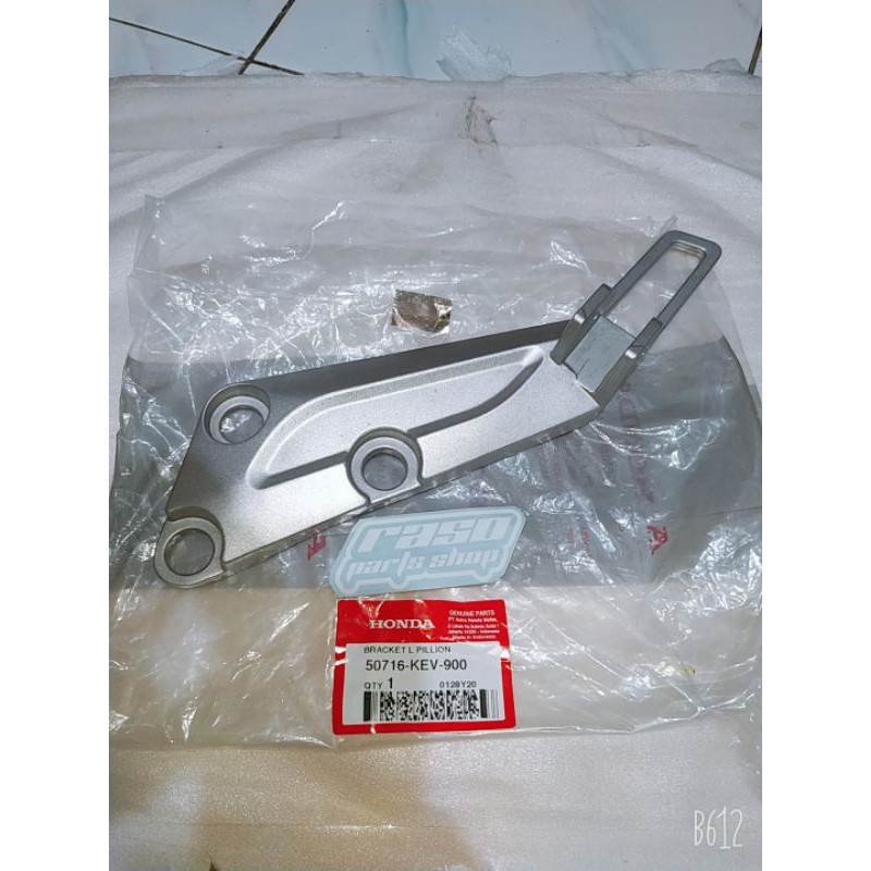 dudukan step belakang kiri honda supra supra x supra fit lama original 50716-KEV-900