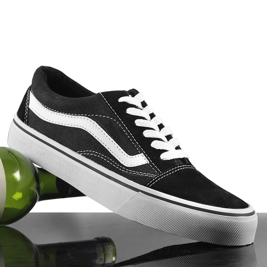 Sepatu Sneakers Vens OS Hitam Putih Kualitas Premium Sneaker Oldskool Cowok Black White Terlaris