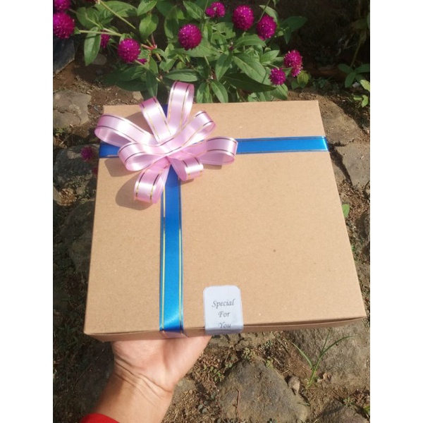 

Snack Box / Hampers Snack / Kado Ulang Tahun/ Kado Wisuda /Harga terjangkau