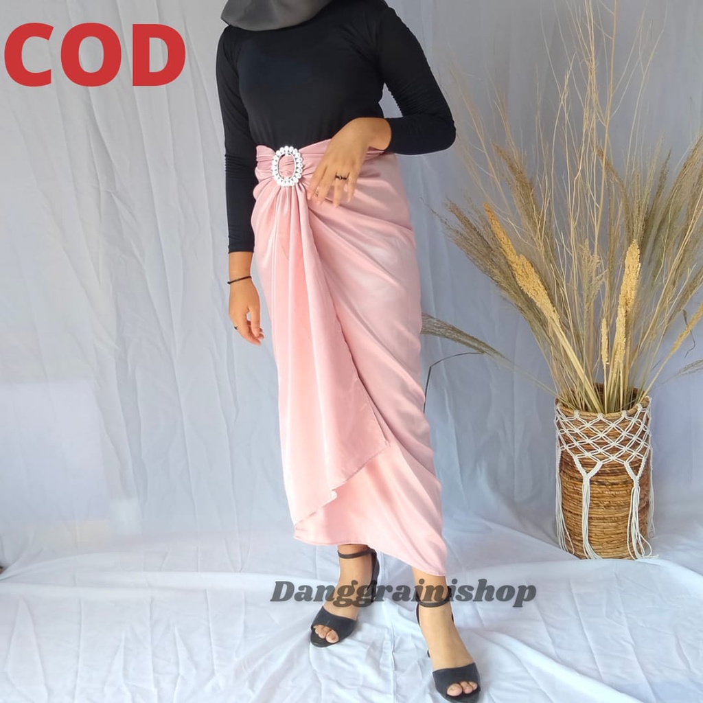 ROK LILIT FREE GESPER SATIN PREMIUM ROBERTO CAVALI ROK SIMPLE MODERN ROK PESTA ROK KONDANGAN ROK KERJA ROK CASUAL BISA COUPLE ANAK