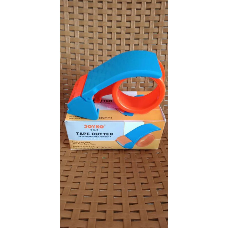 

TAPE CUTTER