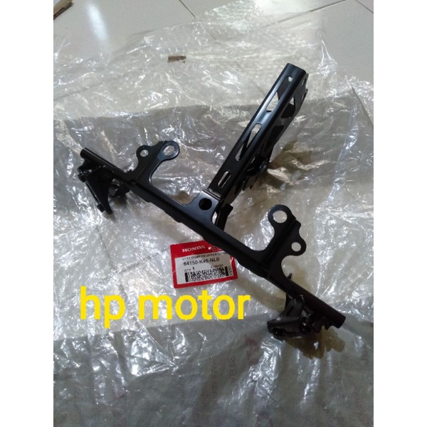 TANDUK RUSA CBR150R K45R 2021 64150-K45-NL0 DUDUKAN LAMPU DEPAN CBR150 R 2021 ORIGINAL