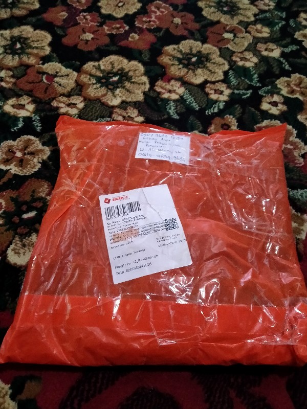 Kemeja Batik Pria Lengan Panjang Semi Sutra Prada