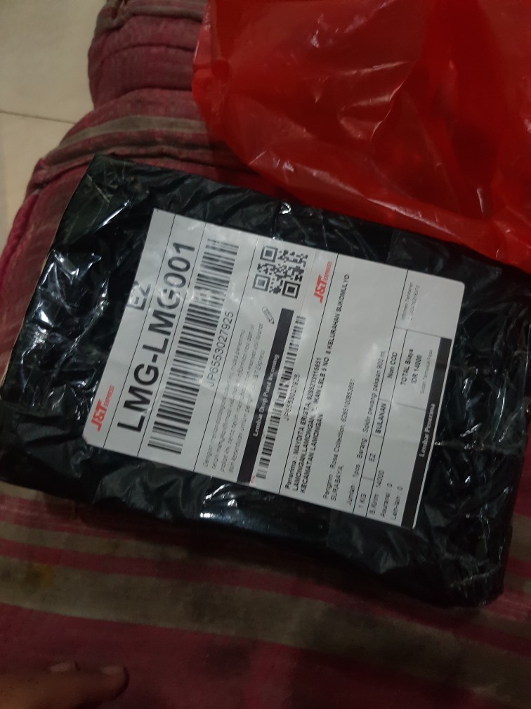 Soklin Pewangi Pakaian 800 Ml