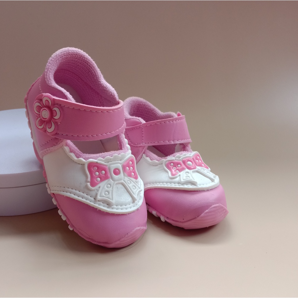 Sepatu bayi bunyi anak perempuan usia 1-3 tahun / sepatu bayi murah / sepatu anak casual keren-pita