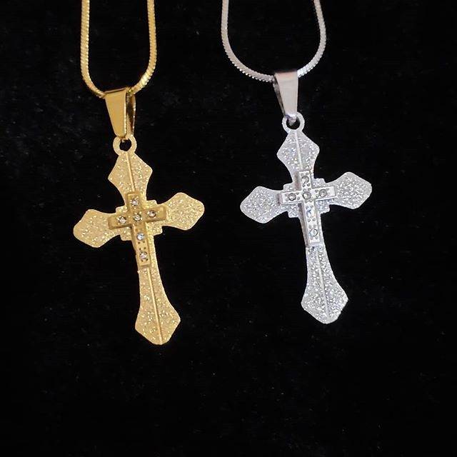 Couple kalung salib titanium anti karat