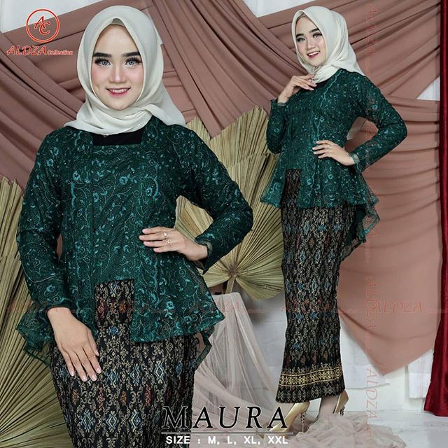 Setelan Kebaya Maura Warna Hijau Botol Mix Plisket / Kebaya Modern