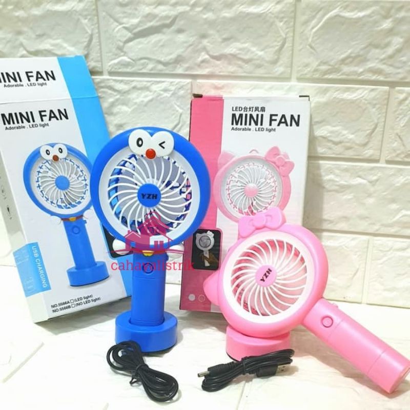 Kipas Angin Portable Kipas Mini Tangan Genggam Tancap Karakter Fan Led Light Lucu Unik Portable USB Doraemon Hello Kitty