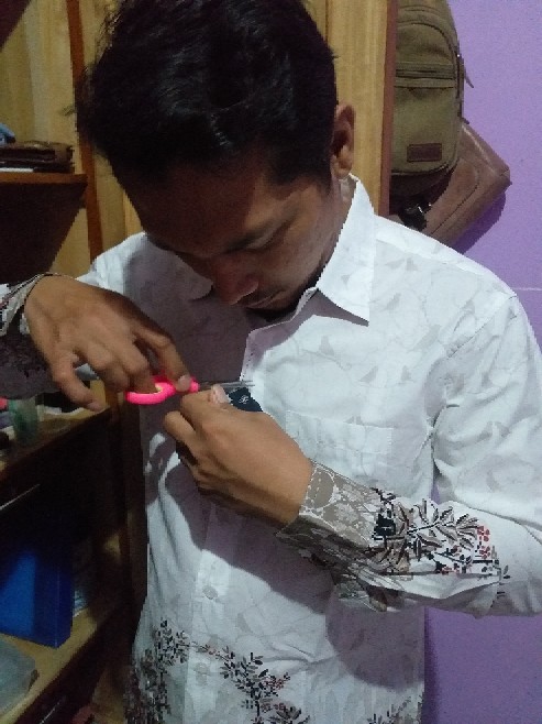 Kemeja Cowok Scotch Motif Batik