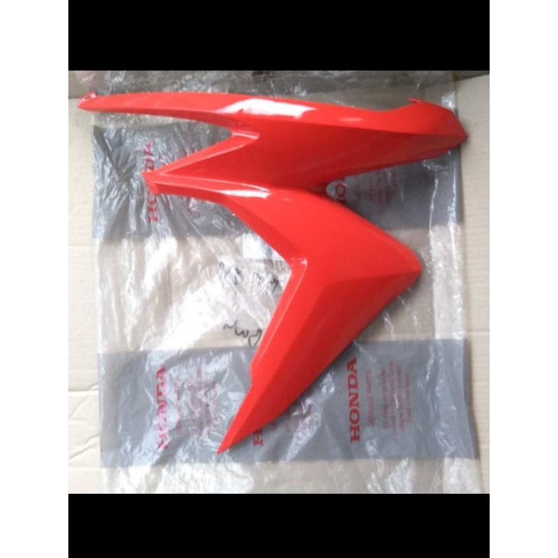cover sayap body depan kiri original vario 125/150 new esp merah cabe