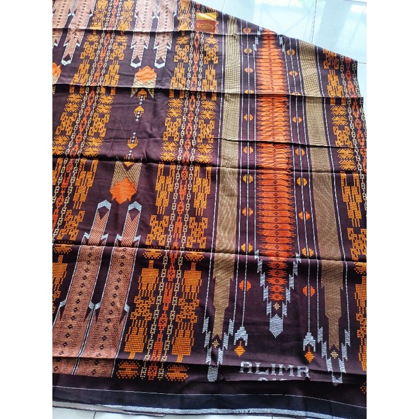 sarung Alima210