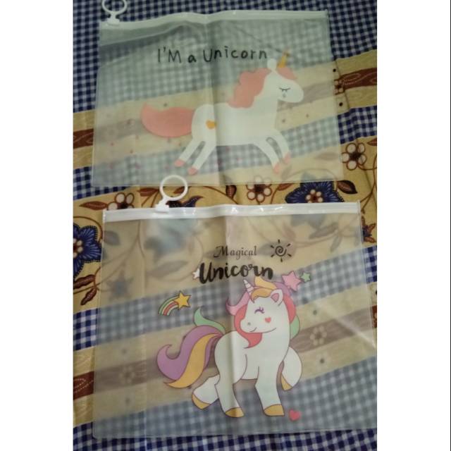 

Tempat pensil unicorn