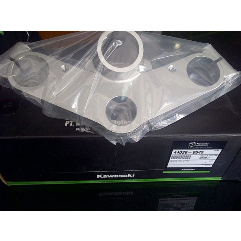 Segitiga atas stang kawasaki ninja r (stang jepit) Original