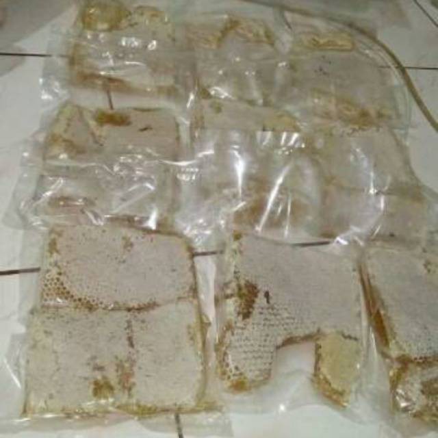 

MADU SARANG MADU MURNI 100% MADU DALAM SARANG 500 GRM