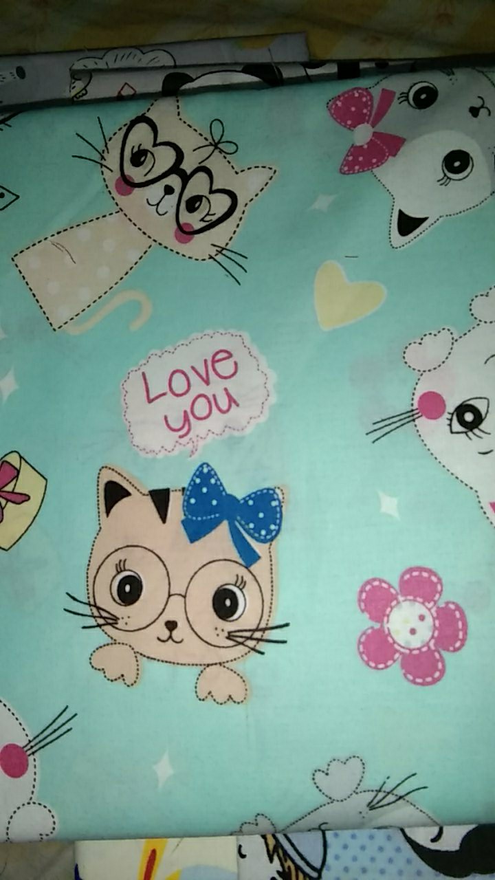 Cat Wink - Kain Sprei Katun Lokal Meteran Carlotta