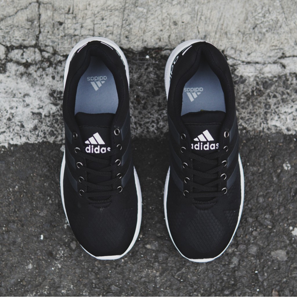 Sepatu Olahraga Pria Adidas Fast Sneakers Running Sport Outdoor Jogging Murah