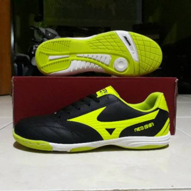 Futsal mizuno