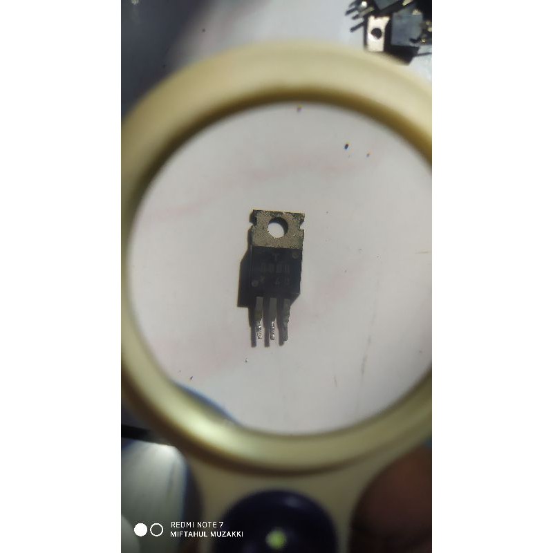 transistor 2SD880 Original Toshiba bekas copotan