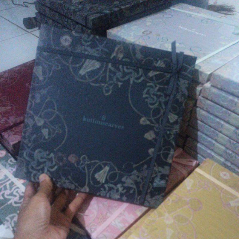 Nautical Series Buttonscraves