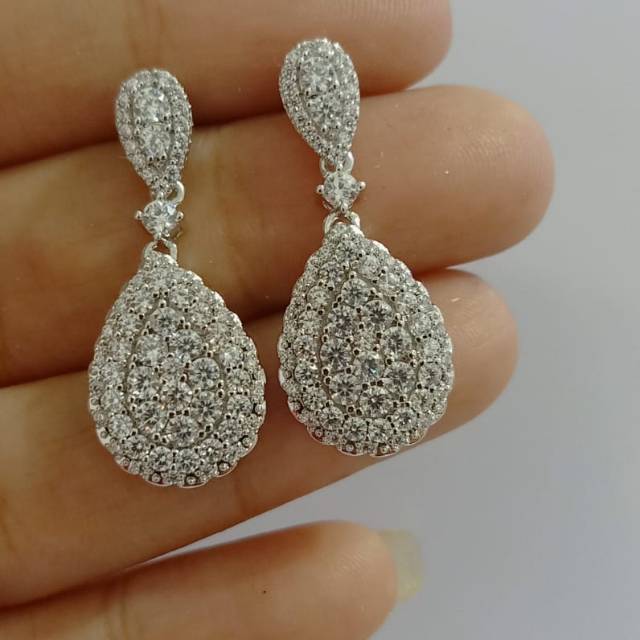 Anting mewah Replika berlian eropa.