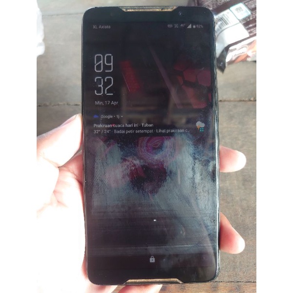 Asus Rog phone 1 8/128gb seken (edisi box hexagonal bukan yg box kotak) pesenan mas oni cod