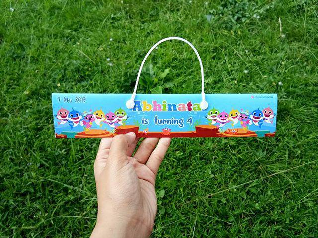 

Label Goodie Bag / Snack Ulang Tahun Tasyakuran Tema Baby Shark custom (Label + tali + plastik)