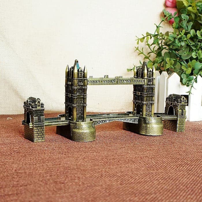 Souvenir London Tower Bridge 20CMx8CM / Oleh-oleh London Tower Bridge