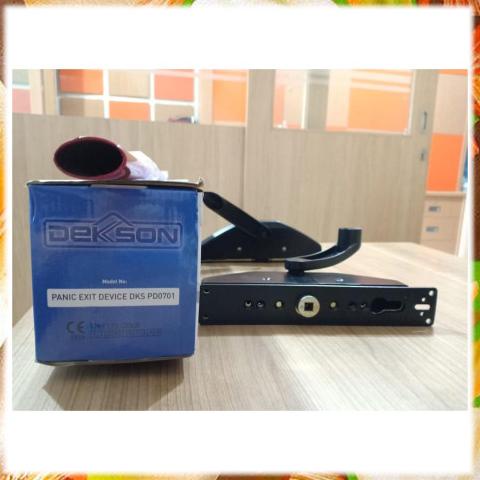 Panic Exit Device For Steel Door With Rimlock Panic Bar Exit Pd 0701