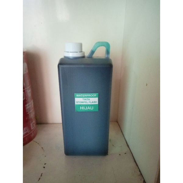 

TINTA STEMPEL FLASH WATERPROOF ANTI AIR ANTI LUNTUR 1 LITER UNTUK MEDIA KERTAS WARNA HIJAU