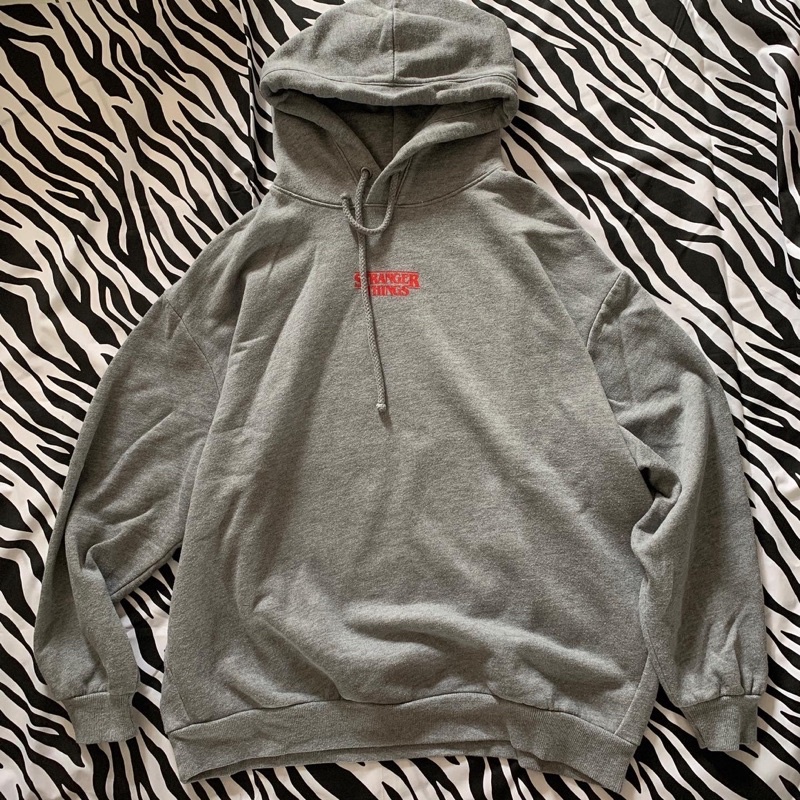 jual hoodie pull and bear stranger things ori