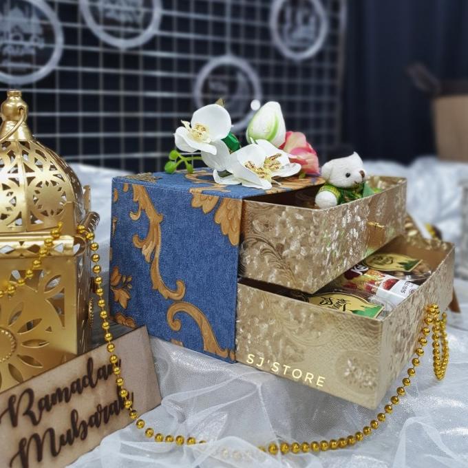 

PAKET BOX HAMPERS LEBARAN KUE KERING TOPLES MURAH 31 FVV54DC41