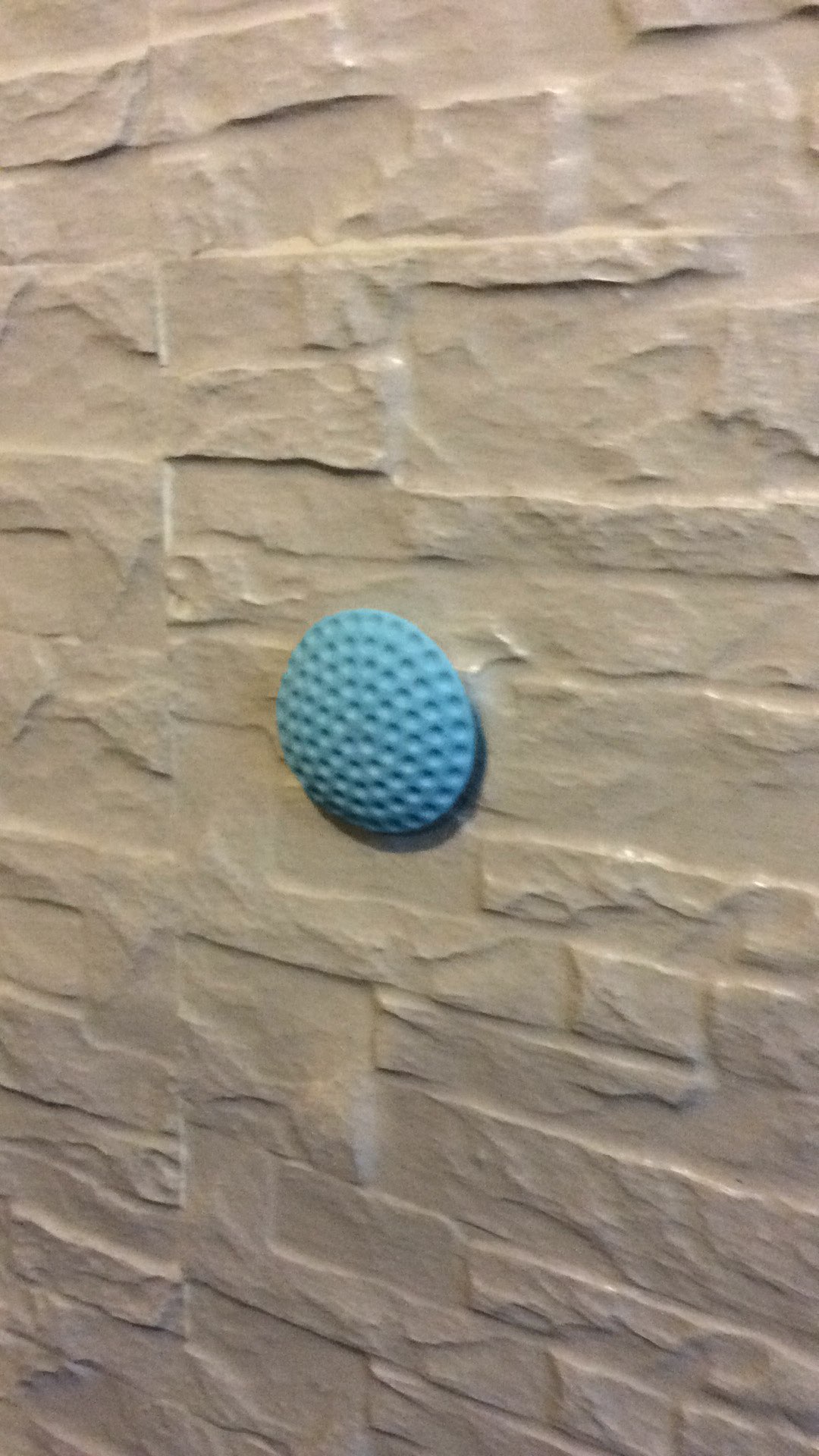 Pengaman Handle Pintu Penahan Handel Pintu Engsel Bulat Dinding Tembok