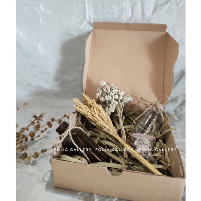 FG-Hampers Dried Flowers Gift Vintage Aesthetic /Hampers Bunga Kering/Hampers Kado Birthday Wedding