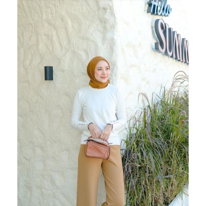 IVY SWEATER by Diana Restu