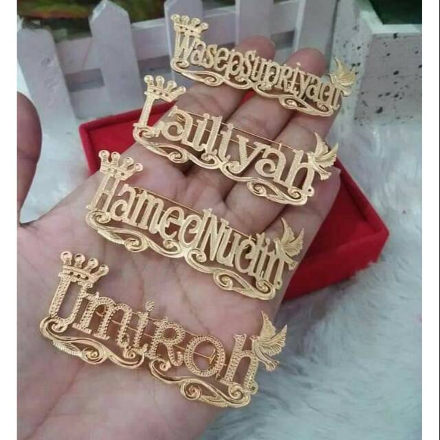 PIN NAMA / BROS DADA / NAMETAG / NAMA DADA / GROSIR BROS / BROS NAMA LAPIS EMAS