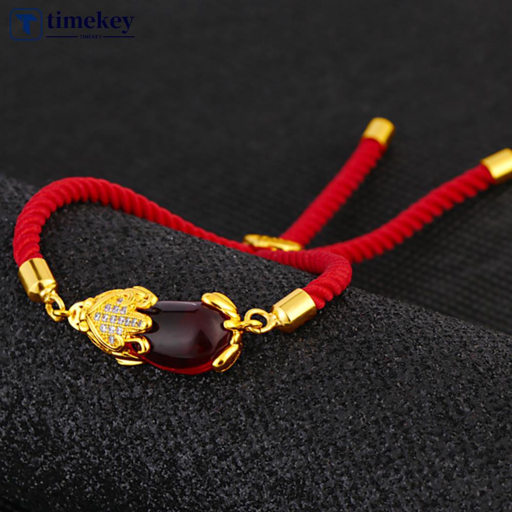 Timekey Gelang Tangan Tali Merah Hias Batu Agate Pixiu Emas Simple Elegan Untuk Wanita O4U2