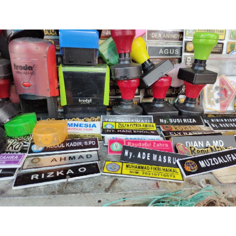 

NAME TAG/PAPAN NAMA MAGNET KUALITAS BAGUS FINISHING RESIN