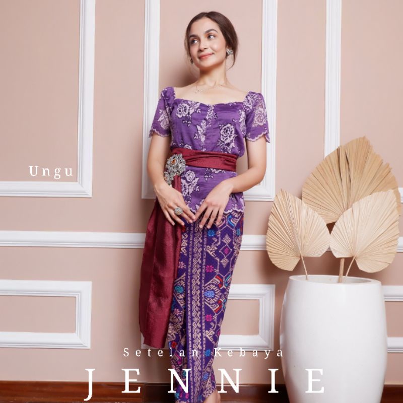 Setelan Kebaya Modern Lengan Pendek Kerut Leher Kotak Korean Lace Jennie