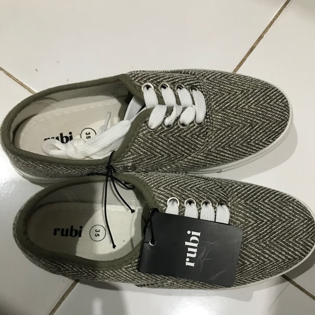 rubi sepatu wanita tali
