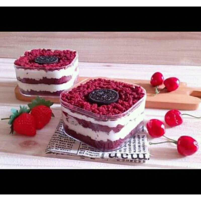 

Dessert Red Velvet cake