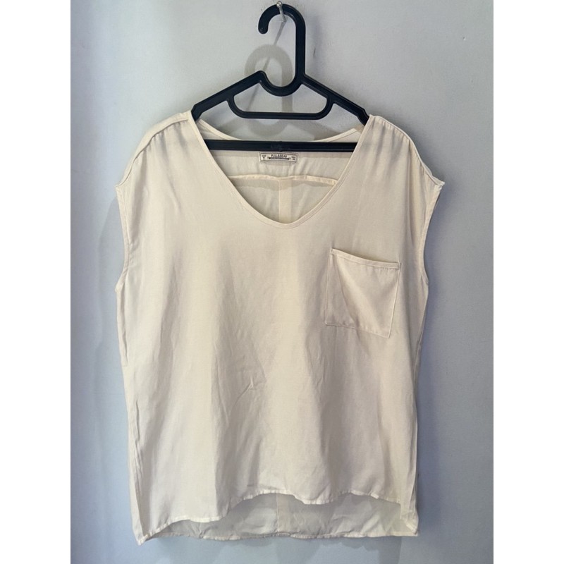 Preloved Top Pull n bear