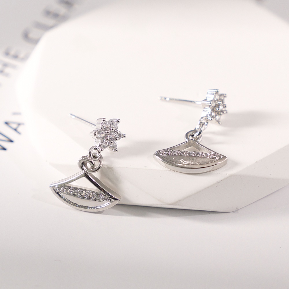 Anting Wanita Korea Anting Wanita Anti Karat Anting Tusuk Titanium Anting Wanita Murah D134-D305