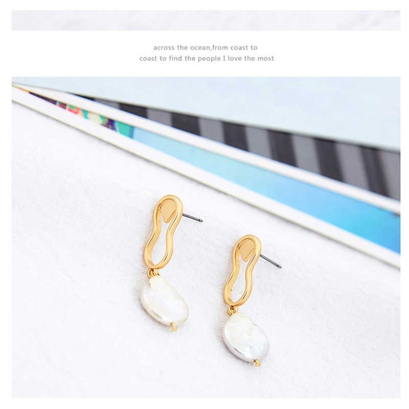 LRC Anting Tusuk Fashion Gold Irregular Pearl Earrings F466228