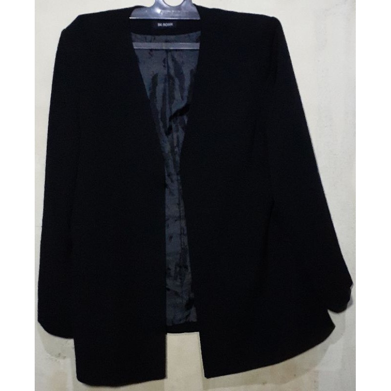Preloved Blazer Hitam Wanita